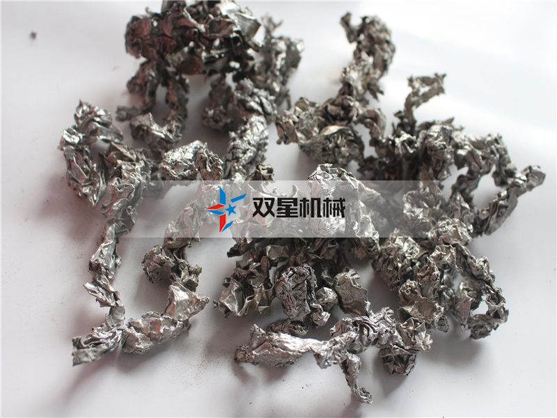 <a href='http://m.dianzizhifu.cn/feilv/724.html' target='_blank'><span>斷橋鋁破碎機(jī)</span></a>設(shè)備生產(chǎn)線粉碎效果